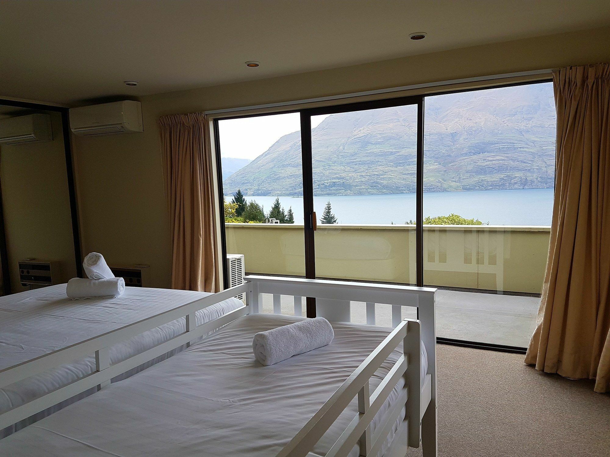 Queenstown Lakeview Holiday Home-5Mins To Town Exterior foto